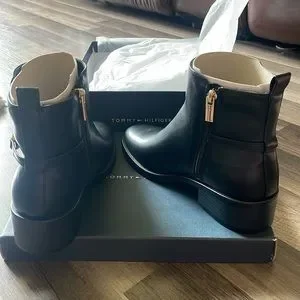 Tommy Hilfiger Shoes Nib Tommy Hilfiger Imiera Ankle Boots